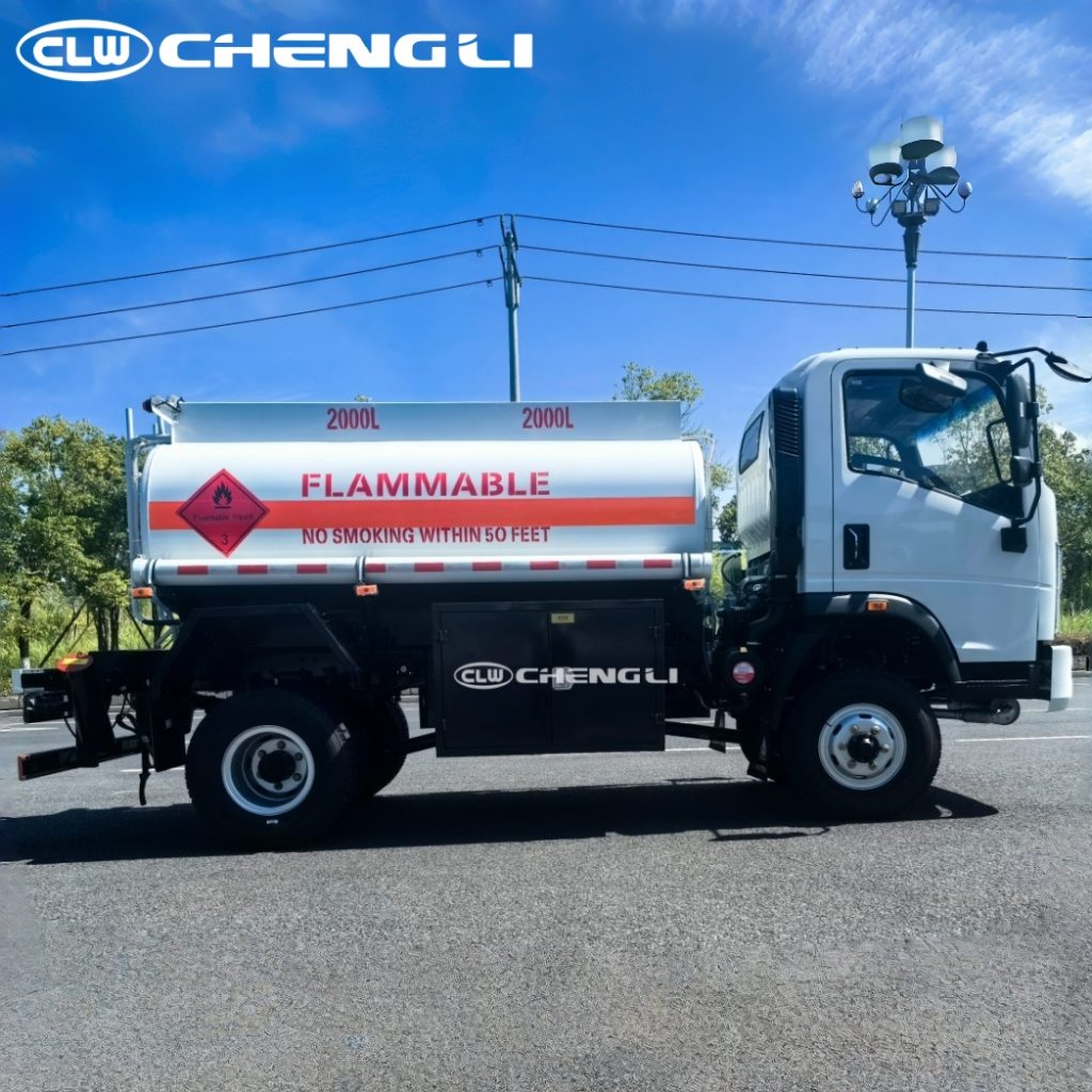 howo 2000+2000L refueling truck