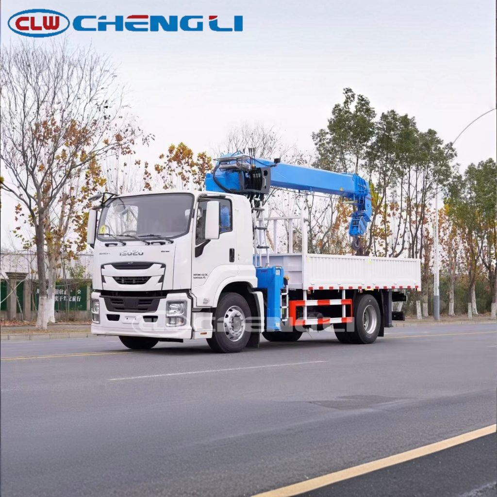 ISUZU 10 ton truck mounted crane 45 degree perspective