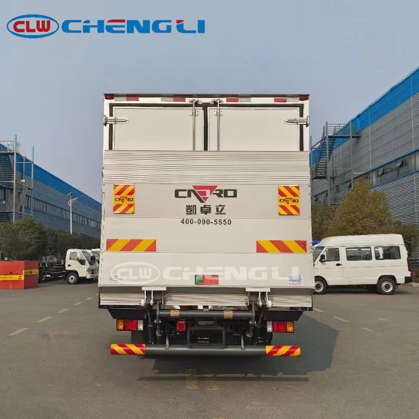 Isuzu 700P Refrigerated Truck