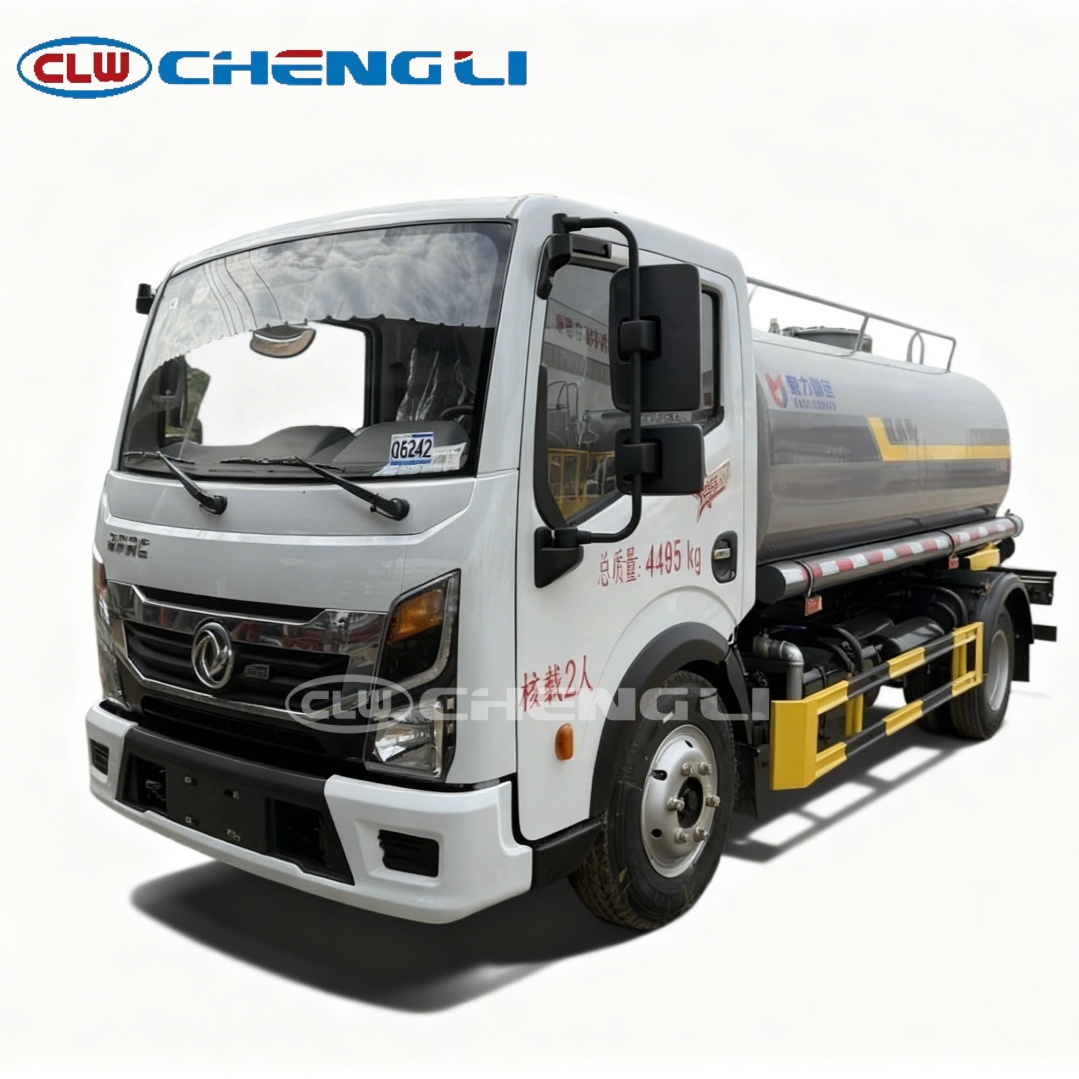 Dongfeng 5000L Water Sprinkler Truck