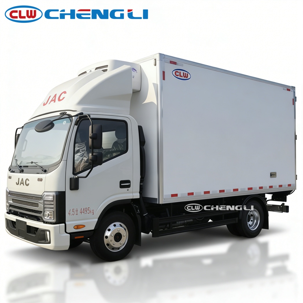 JAC S7 4x2 refrigerated truck
