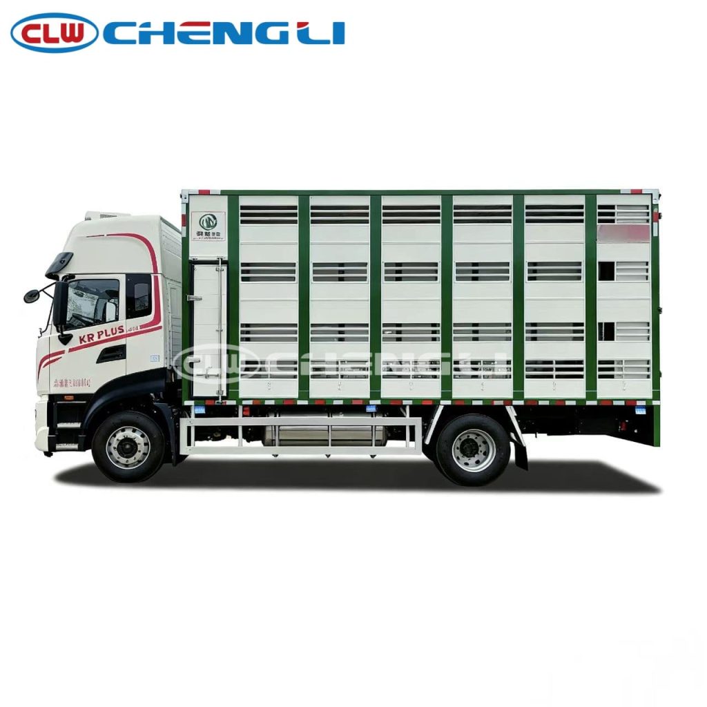 4x2 DONGFENG Livestock Transport Truck